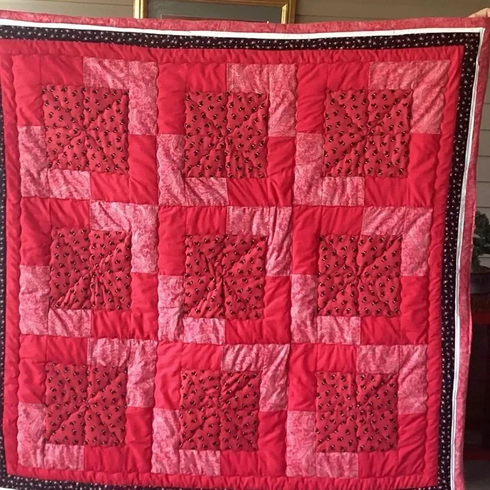 NWT Hand Crafted “Scotty Lovers” Red White and Black Elegant Lap Quilt